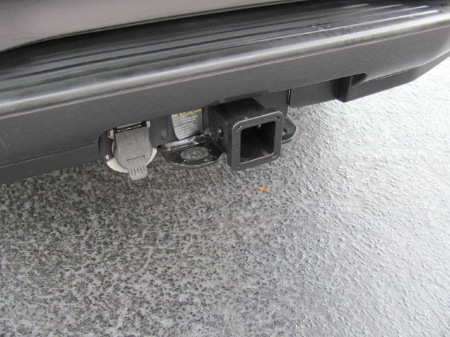 2005 Infiniti QX56 EX - DUAL Power Doors