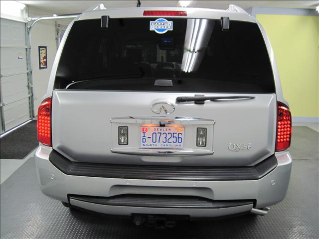 2006 Infiniti QX56 4dr Auto FWD