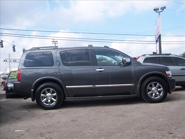 2006 Infiniti QX56 Base