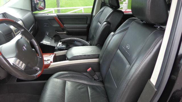 2006 Infiniti QX56 EX - DUAL Power Doors