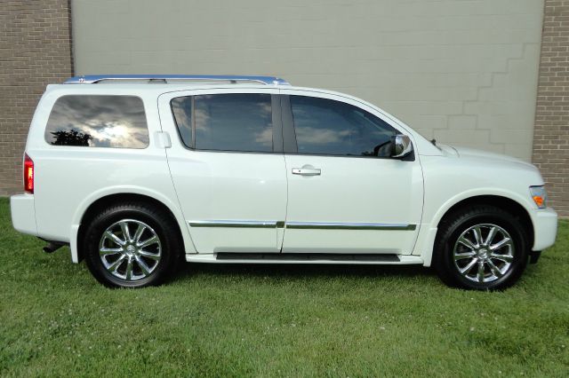 2008 Infiniti QX56 EX - DUAL Power Doors