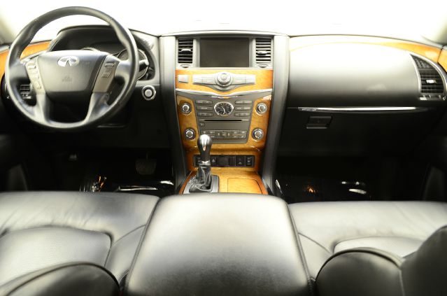 2011 Infiniti QX56 Ram 3500 Diesel 2-WD