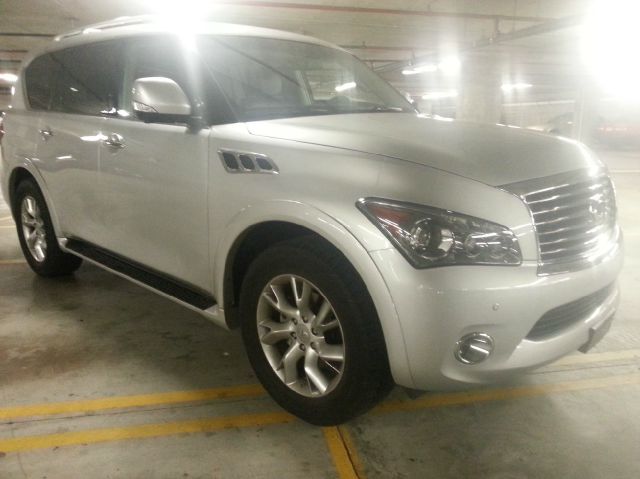 2012 Infiniti QX56 Ram 3500 Diesel 2-WD