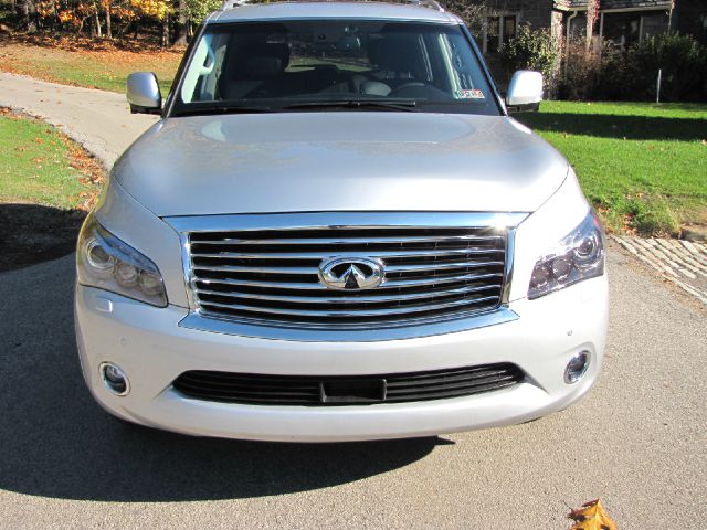 2012 Infiniti QX56 Ram 3500 Diesel 2-WD