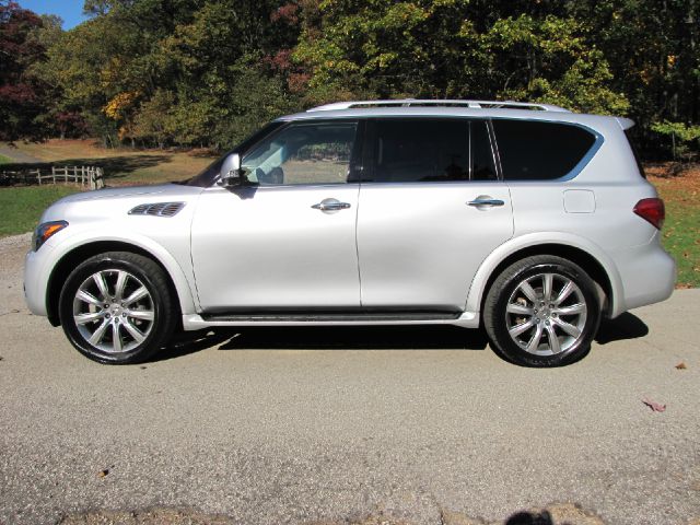 2012 Infiniti QX56 Ram 3500 Diesel 2-WD