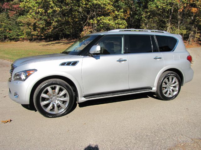 2012 Infiniti QX56 Ram 3500 Diesel 2-WD