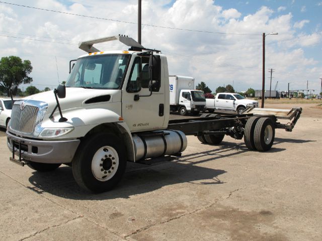 2005 International 4400 Unknown