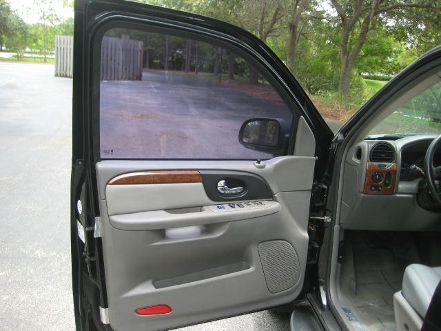 2006 Isuzu Ascender Maxx SS Sedan