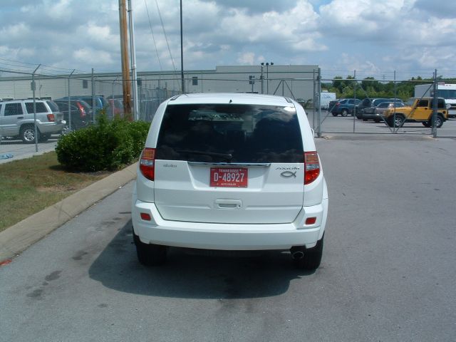 2002 Isuzu Axiom Ram 3500 Diesel 2-WD