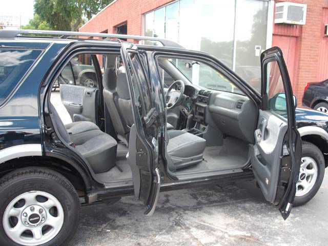 2002 Isuzu Rodeo Touring / AWD