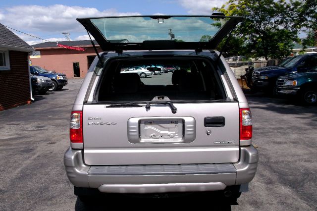 2004 Isuzu Rodeo I Sports Sedan Sport