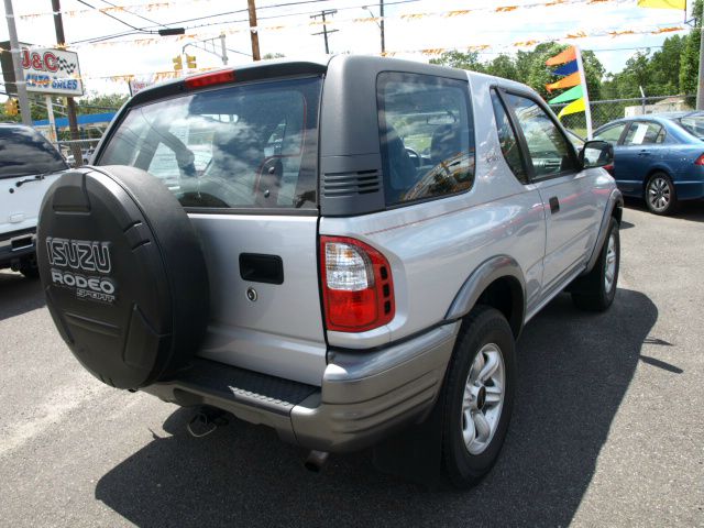 2002 Isuzu Rodeo Sport 4DR SDN 3.7L FWD