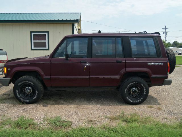 1991 Isuzu Trooper CX Plus