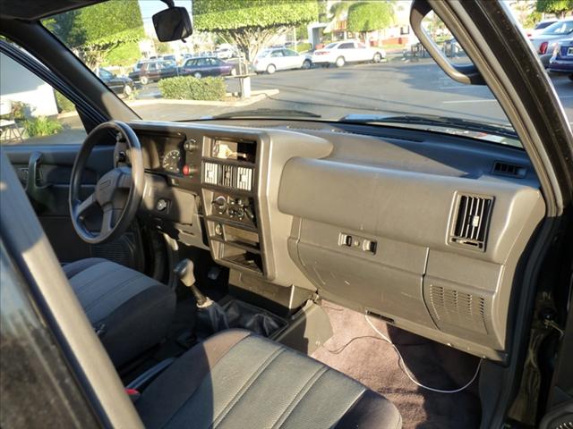 1993 Isuzu Trooper XR