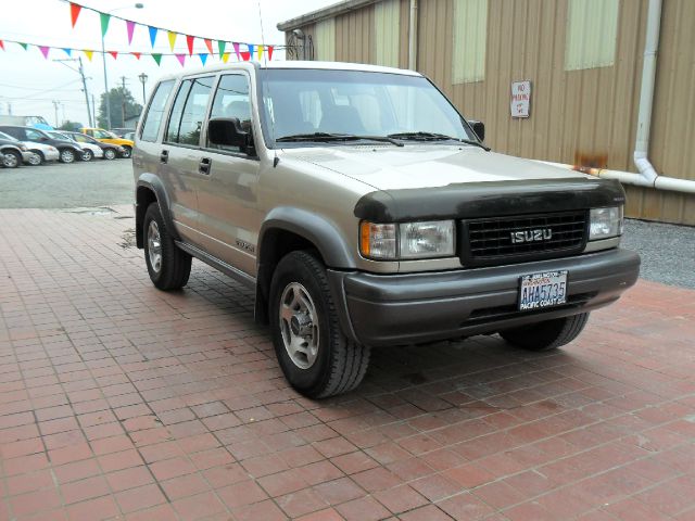 1996 Isuzu Trooper XR