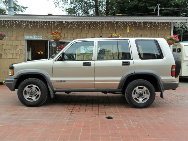 1996 Isuzu Trooper XR