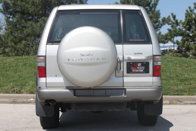 2000 Isuzu Trooper C230 1.8K