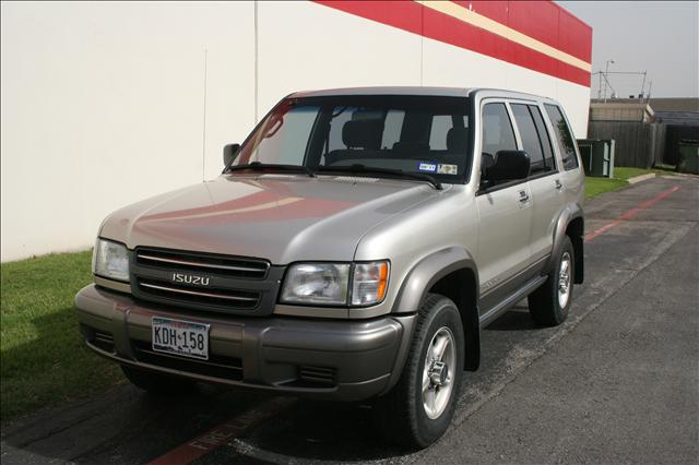 2000 Isuzu Trooper XR