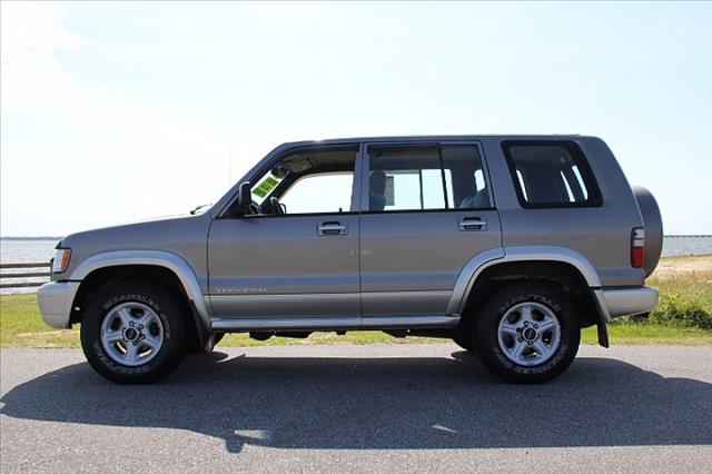 2001 Isuzu Trooper Unknown