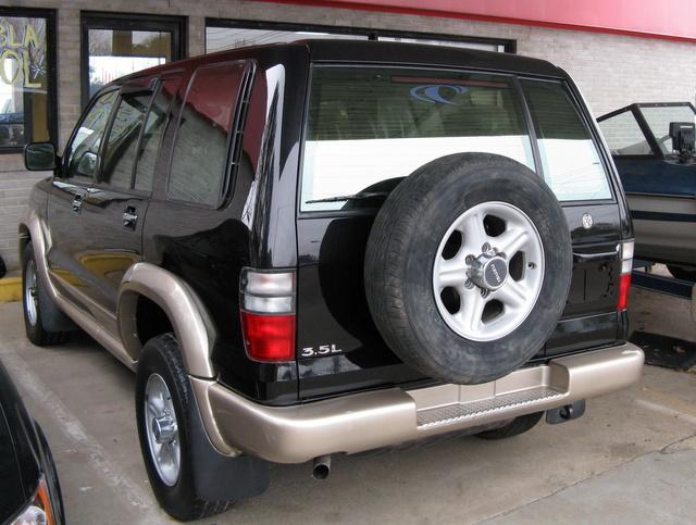 2002 Isuzu Trooper E32