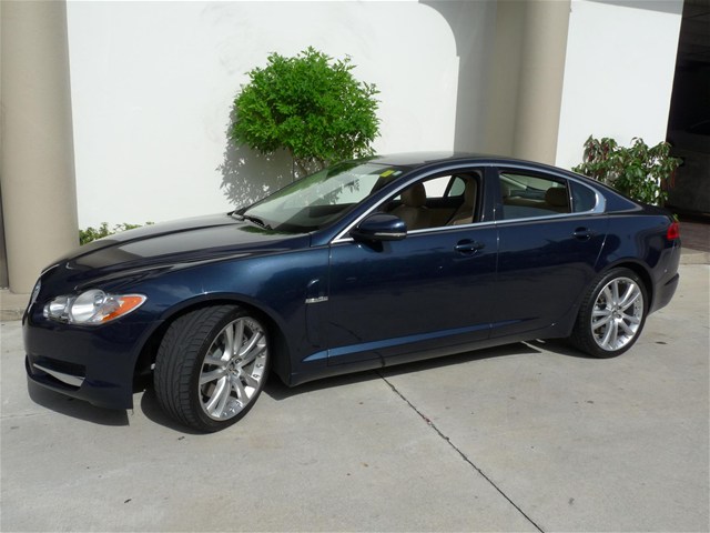 2010 JAGUAR XF CLUB CAB SLT