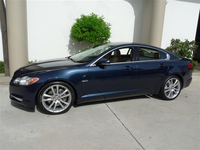 2010 JAGUAR XF CLUB CAB SLT