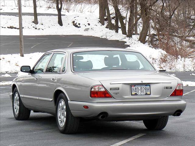 1998 JAGUAR XJ8 Base