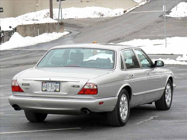 1998 JAGUAR XJ8 Base