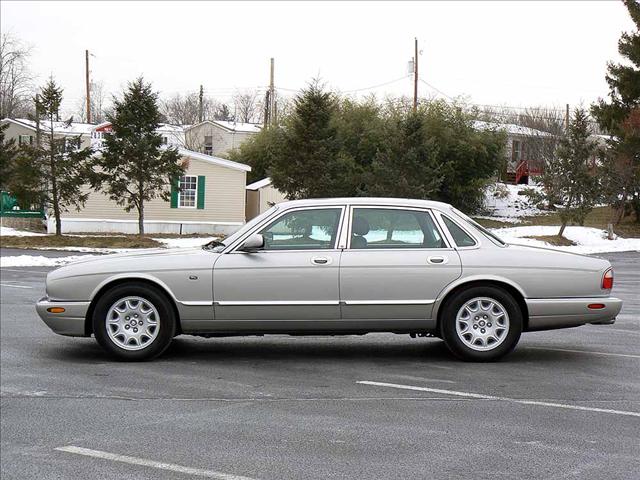 1998 JAGUAR XJ8 Base