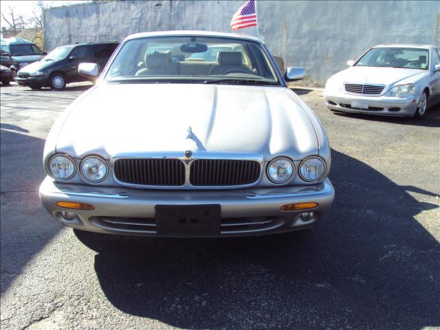 1998 JAGUAR XJ8 Base