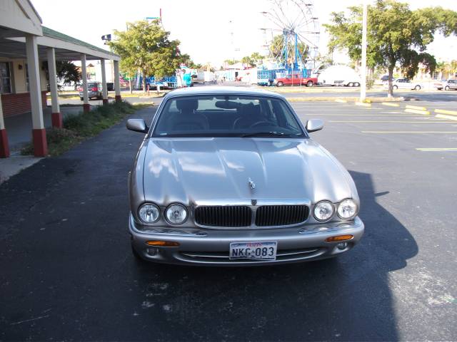 1998 JAGUAR XJ8 Base