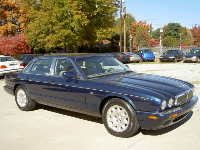 1999 JAGUAR XJ8 Base