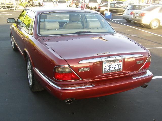 1999 JAGUAR XJ8 Base