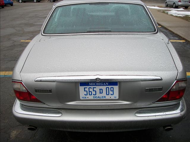 1999 JAGUAR XJ8 Base