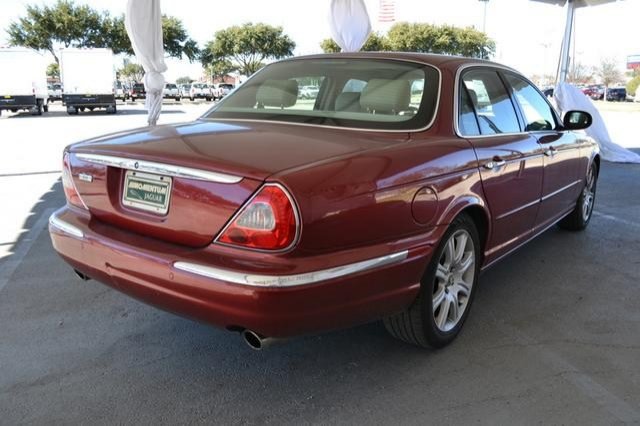 2004 JAGUAR XJ8 Base