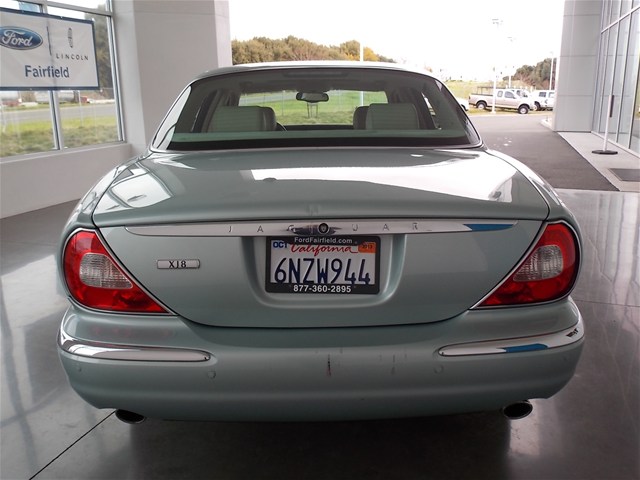 2004 JAGUAR XJ8 Base