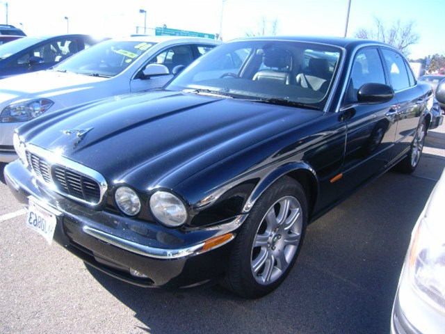 2004 JAGUAR XJ8 Base