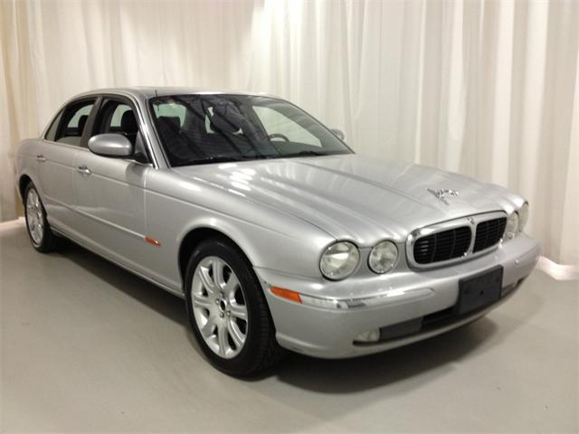 2004 JAGUAR XJ8 Base