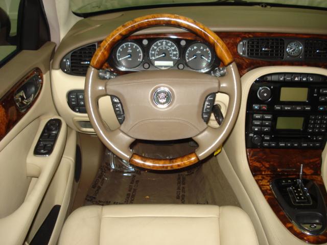 2005 JAGUAR XJ8 SUV