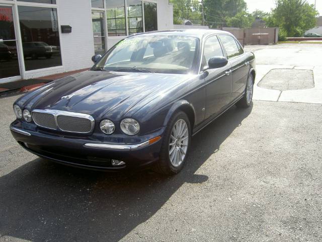 2006 JAGUAR XJ8 ESi