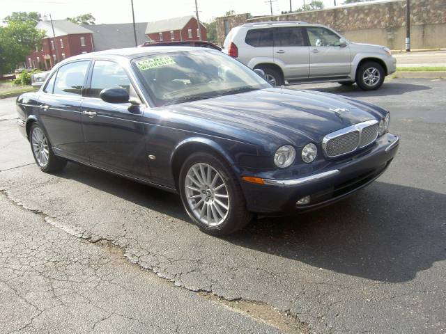 2006 JAGUAR XJ8 ESi