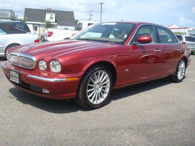 2006 JAGUAR XJ8 SUV