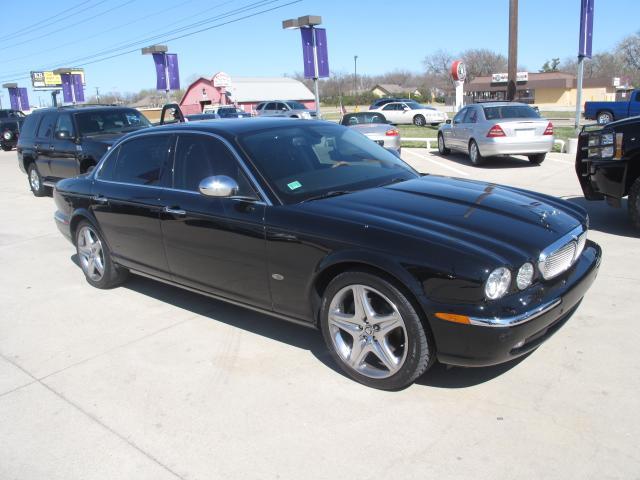 2007 JAGUAR XJ8 SUV