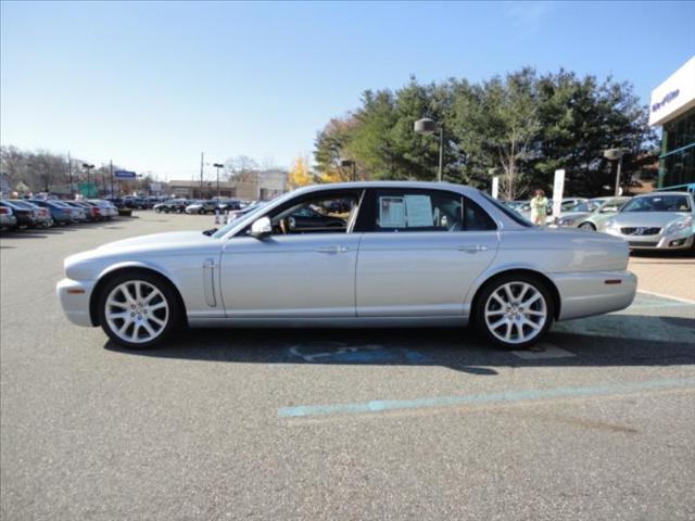 2008 JAGUAR XJ8 ESi