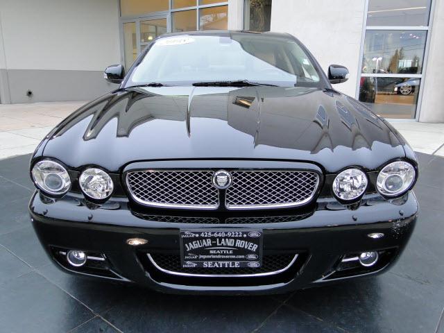 2008 JAGUAR XJ8 SUV