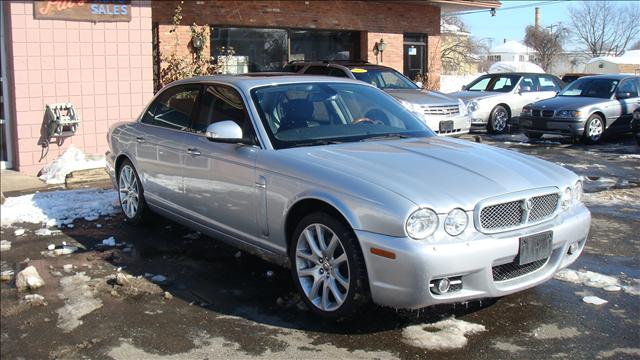 2008 JAGUAR XJ8 ESi