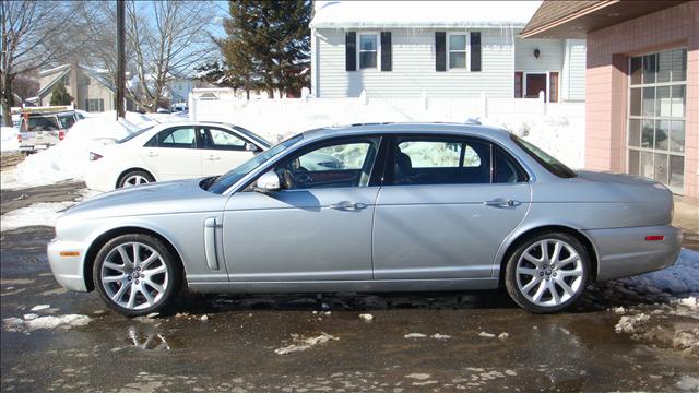 2008 JAGUAR XJ8 ESi