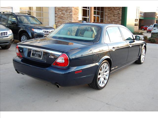 2008 JAGUAR XJ8 ESi