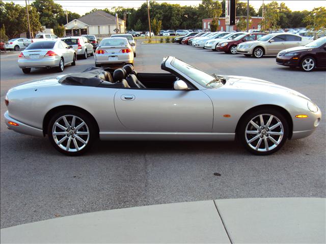 2006 JAGUAR XK8 Base