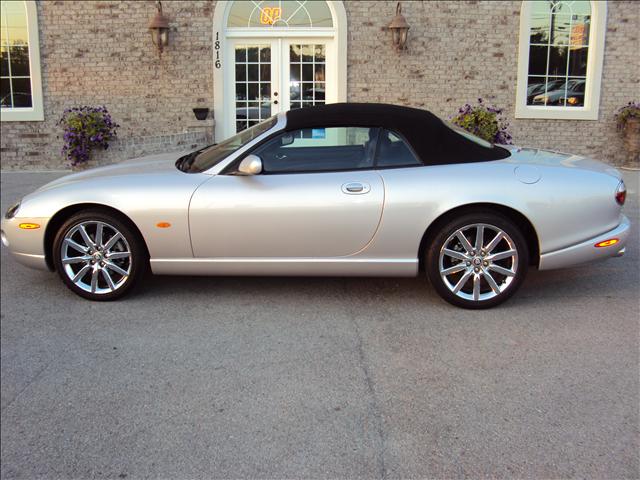 2006 JAGUAR XK8 Base